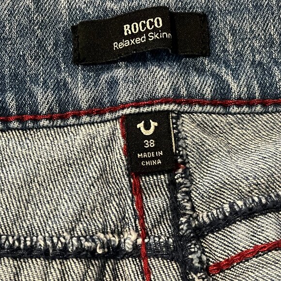 True Religion Rocco Relaxed Skinny Big T Men's Size 38 x 31 Medium Wash Jeans - Picture 10 of 15